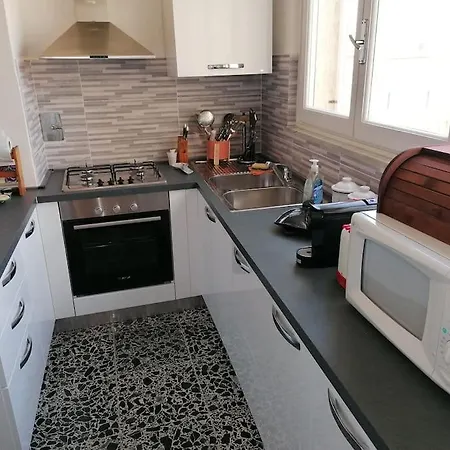 - Vicino Al Mare E Servizi Apartment Viareggio